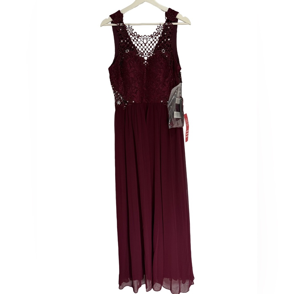 NEW City Triangles Junior’s Gown Party Dress Rhinestone Beaded Burgundy Size 11